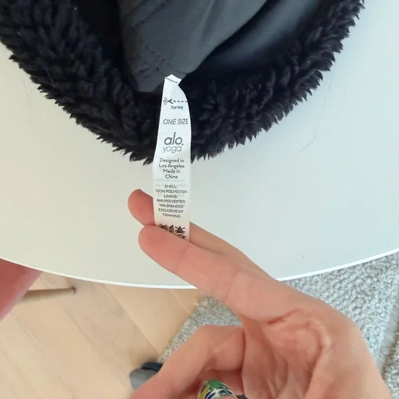 Alo teddy hat - Picture 3 of 3